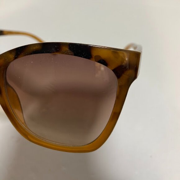 KENDALL + KYLIE Mara Brown Tortoiseshell Cat-Eye Sunglasses - Picture 4 of 8